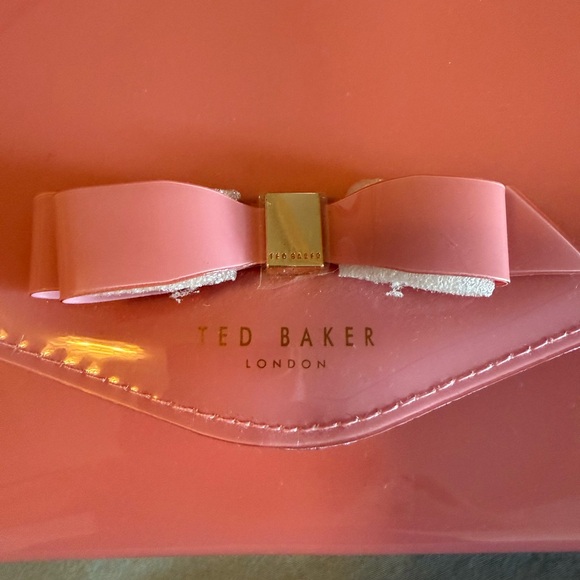 Ted Baker Glossy Pink Bow Clutch - Picture 3 of 5